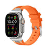 Apple Watch用プレミアムリキッドシリコンバンド - オレンジ