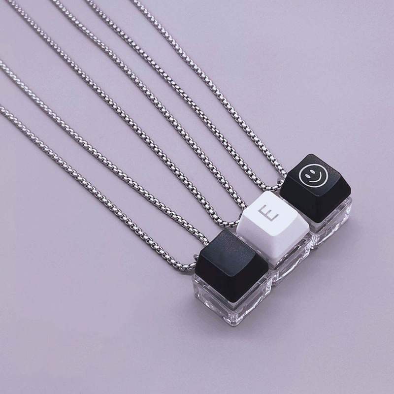 「Cyber Chic」Unzip メカニカル キーボード ネックレス