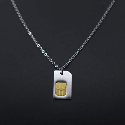 「Cyber Chic」SIMカードチタンスチールネックレス