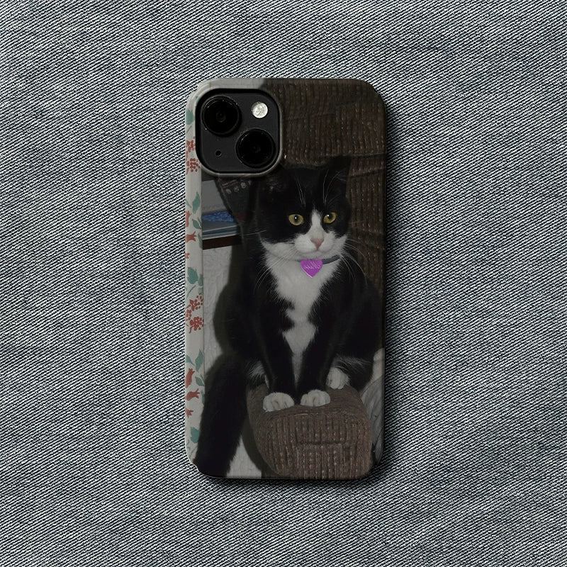 Personalized iPhone Cases: Glossy & Matte Finishes