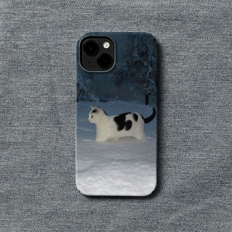 Personalized iPhone Cases: Glossy & Matte Finishes