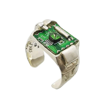 「Cyber Chic」エメラルドメカニカルリング